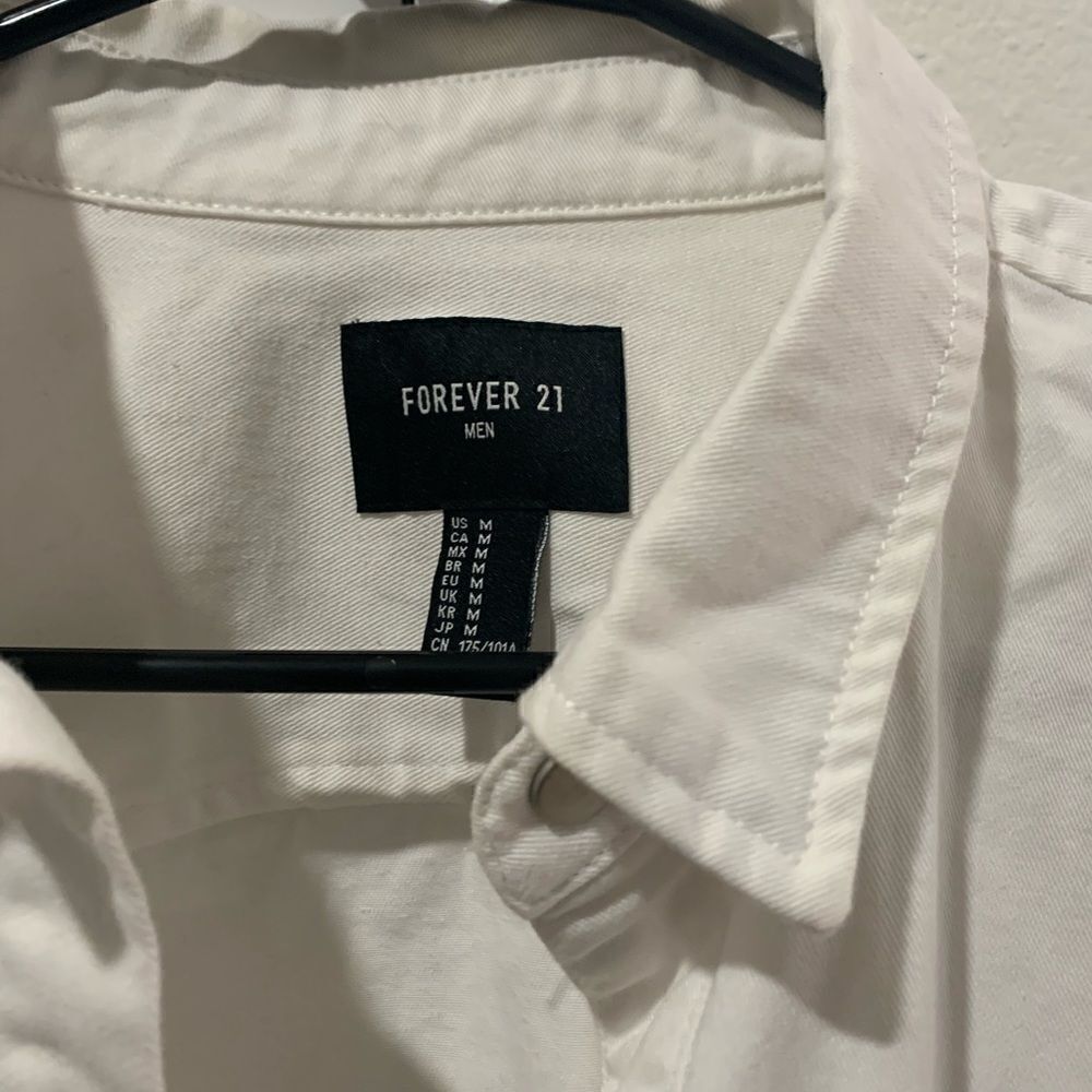 Forever21 Overshot Windbreaker shirt/jacket   - Picture 4 of 4